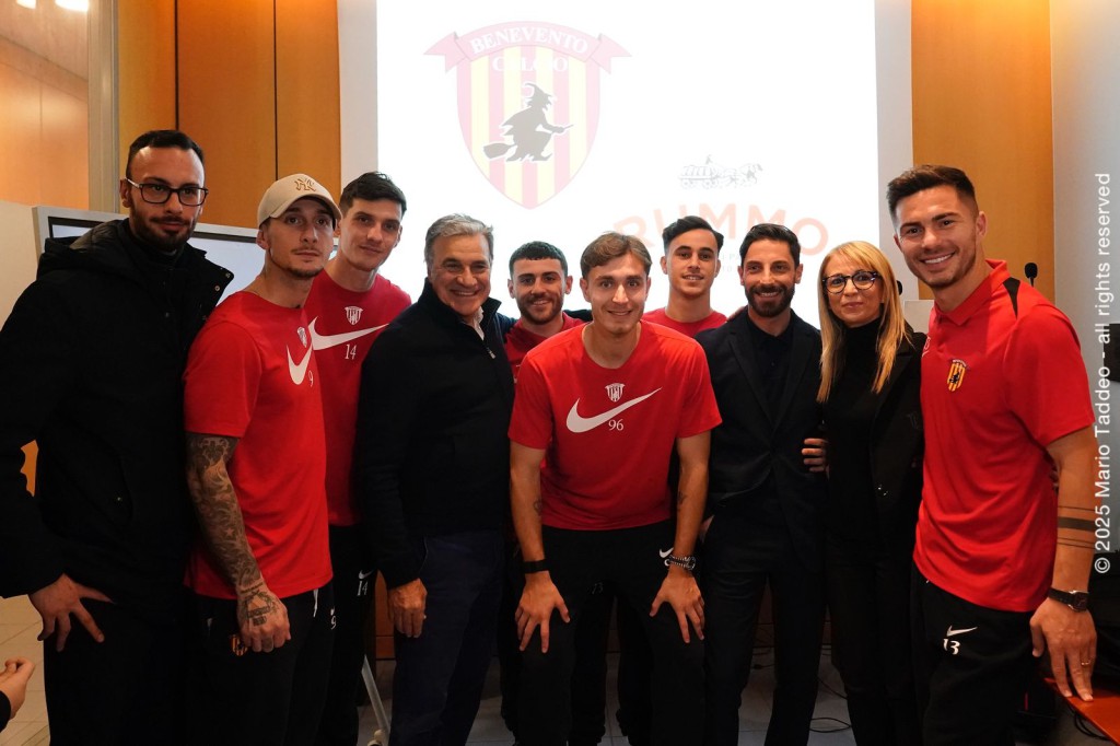 il-benevento-calcio-in-visita-al-pastificio-rummo