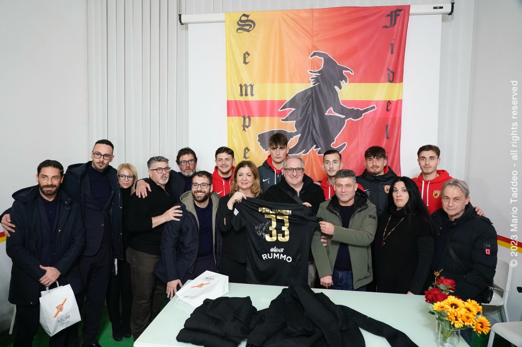 il-benevento-calcio-in-visita-al-club-oreste-vigorito